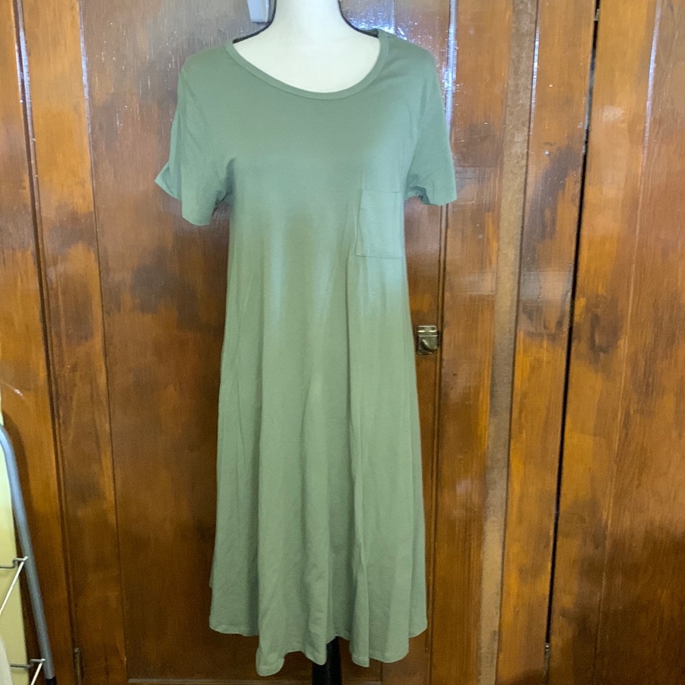 NWOT—LULAROE DRESS SIZE MEDIUM